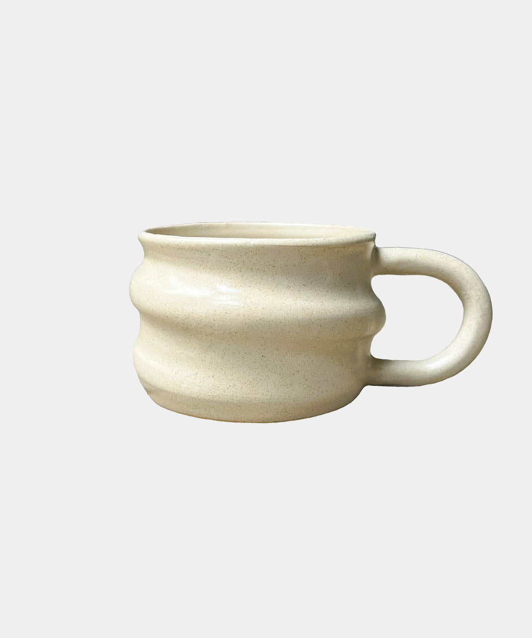 Beige Krus med hank | Håndlavet Keramik Kop | Kerama